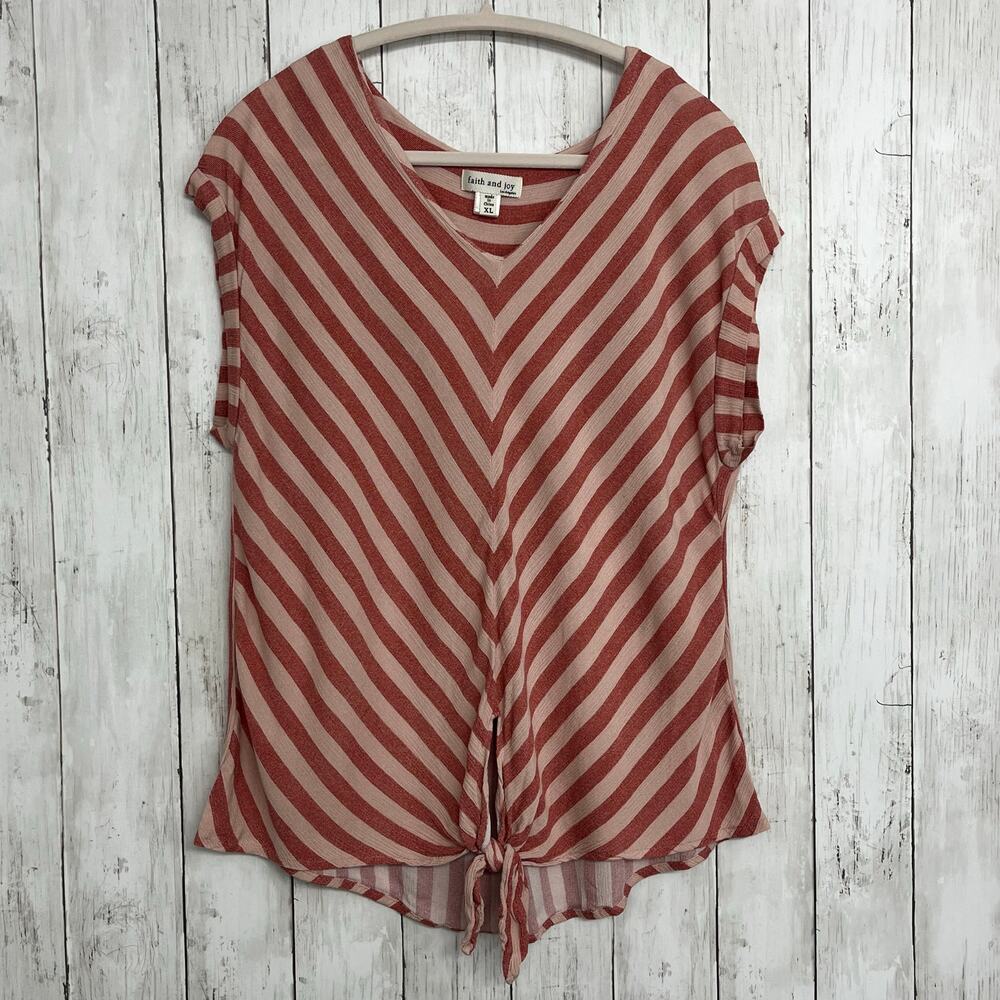 Faith And Joy Chevron Striped Short Sleeve V-Neck Flowy Tie Bottom Shirt Blouse